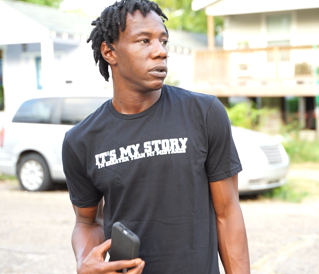 IM GREATER THAN MY MISTAKES Black/White